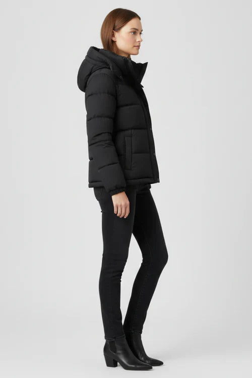 Women’s Down Jacket with Insulation and Secure Fit